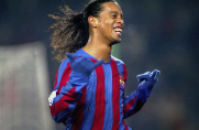 Pojedynek na celność Ronaldinho z Lamine Yamalem [WIDEO]